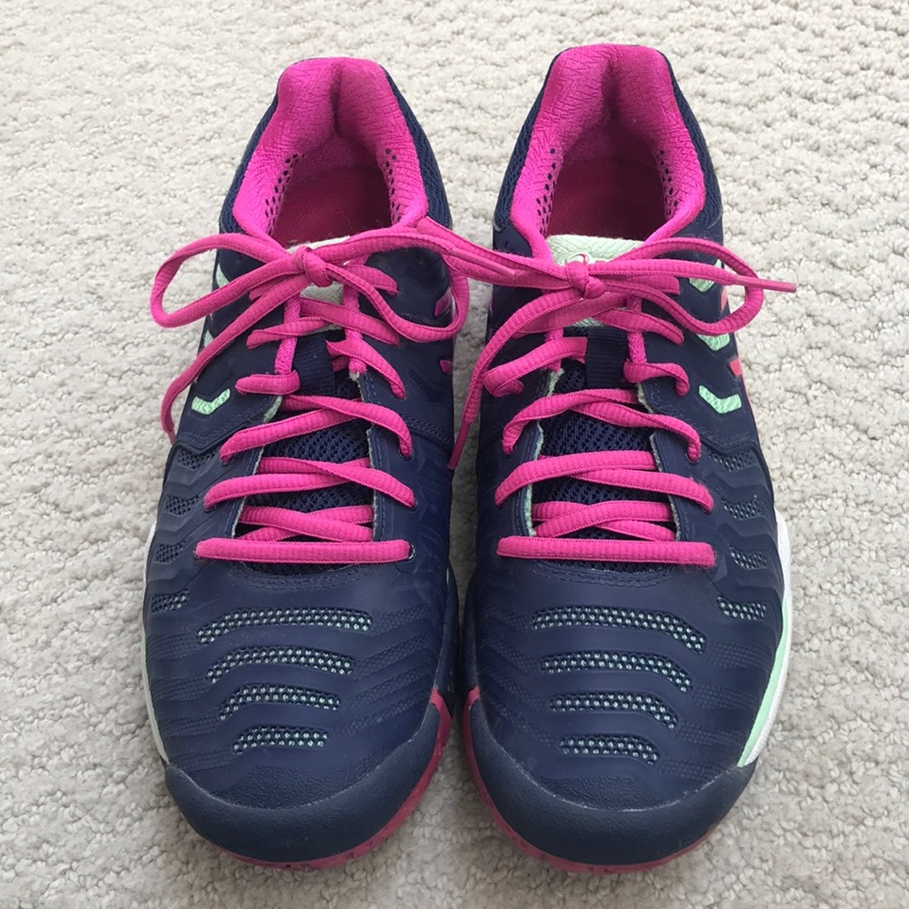 Women’s ASICS Gel tennis shoes